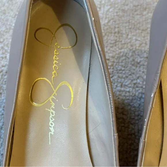 Jessica Simpson Tan Nude Wedge Heels - size 8 - Classic Style READ DESCRIPTION - Picture 3 of 13